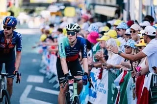 TOUR DE FRANCE. QUELLE A ÉTÉ LA VITESSE MOYENNE DE LA LANTERNE ROUGE ?