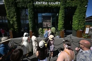 CES BILLETS POUR ASSISTER À WIMBLEDON PEUVENT COÛTER JUSQU’À 300 000 €… ET TROUVENT FACILEMENT PRENEURS