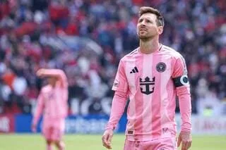 VIDÉO. LIONEL MESSI BAT UN RECORD EN DEVENANT LE JOUEUR LE PLUS RAPIDE À ÊTRE IMPLIQUÉ SUR 100 BUTS EN MLS