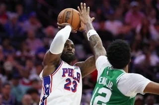 « J’AI ENCORE ENVIE DE TRAVAILLER » : HÉLICOPTÈRE PRIVÉ, VIE À MANHATTAN ET CÉLIBAT… LE DERNIER DÉFI DE LEBRON JAMES