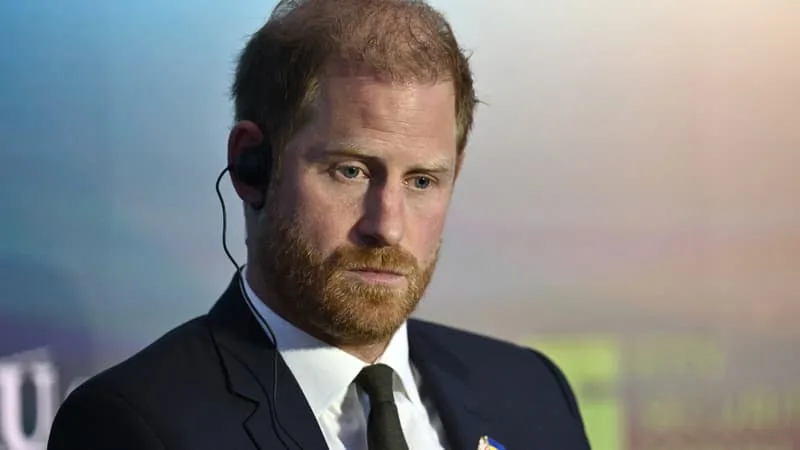 PRINCE HARRY: POURQUOI SON HÉBERGEMENT DURANT SA VISITE À LONDRES TOURNE AU CASSE-TÊTE
