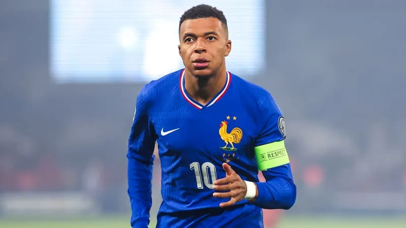 MBAPPÉ PREND POSITION CONTRE LE RN: « ÇA CRÉE DES PROBLÈMES ET DES TENSIONS », DUGARRY INQUIET DES « RÉPERCUSSIONS » SUR L’ÉQUIPE DE FRANCE