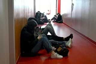 INTERDICTION DES RÉSEAUX : BRUXELLES APPELLE LA FRANCE À REVOIR SA COPIE