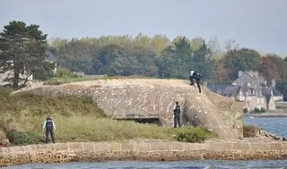 INFO OUEST-FRANCE. UNE CENTAINE DE MIGRANTS RECHERCHÉS SUR LA CÔTE EST DE LA MANCHE