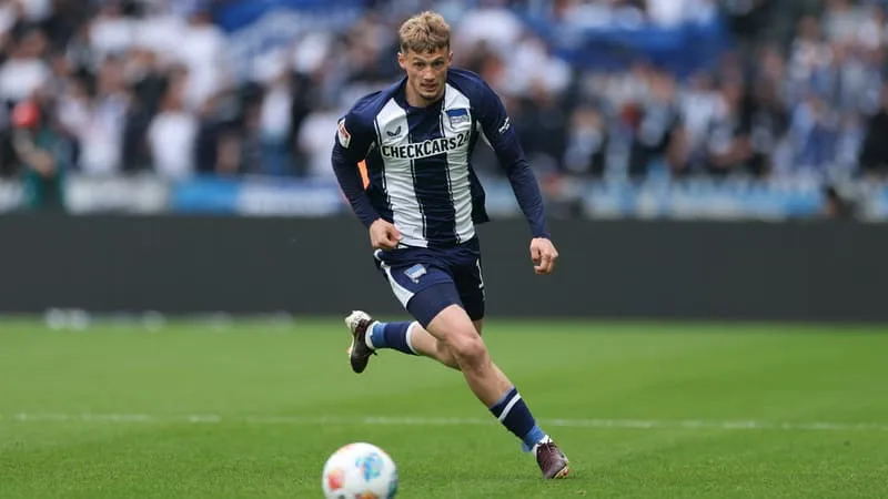 IL FAIT SON RETOUR EN LIGUE 1 APRÈS L’OM: LENS OFFICIALISE LA SIGNATURE DE MICHAËL CUISANCE