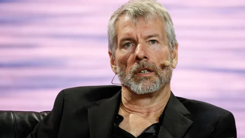 LE PLUS GROS DÉTENTEUR DE BITCOINS STRATEGY EN VEND 3.588 POUR 216 MILLIONS DE DOLLARS: LA REINE DES CRYPTOS « DÉVISSE DÉJÀ DE 1.000 DOLLARS »