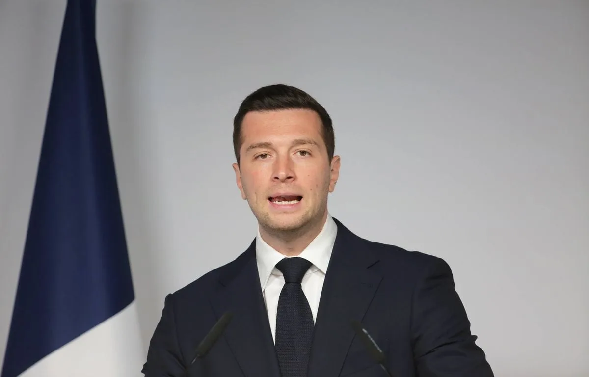 BARDELLA DÉNONCE LES « MENACES DE MORT » D’UN RAPPEUR PEU CONNU ET VA PORTER PLAINTE
