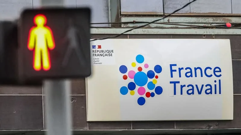 APRÈS QUATRE MOIS DE CHÔMAGE, LA MOITIÉ DES ALLOCATAIRES ONT RETROUVÉ UN EMPLOI (1 SUR 5 RETRAVAILLE AVANT MÊME D’AVOIR TOUCHÉ UN CENTIME)