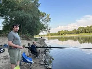REPORTAGE. « LES POISSONS SONT STONES » : COMMENT LES PÊCHEURS PERÇOIVENT LES EFFETS DE LA CANICULE EN MAINE-ET-LOIRE