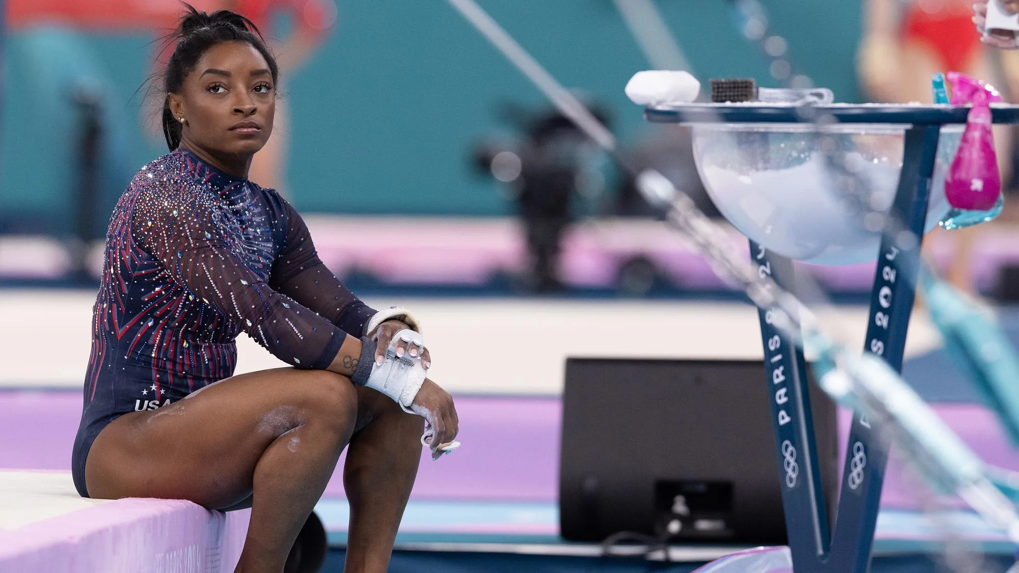 « J’AI FRÔLÉ LA MORT » : SIMONE BILES PUBLIE UN MESSAGE INQUIÉTANT ET ÉNIGMATIQUE SUR LES RÉSEAUX SOCIAUX