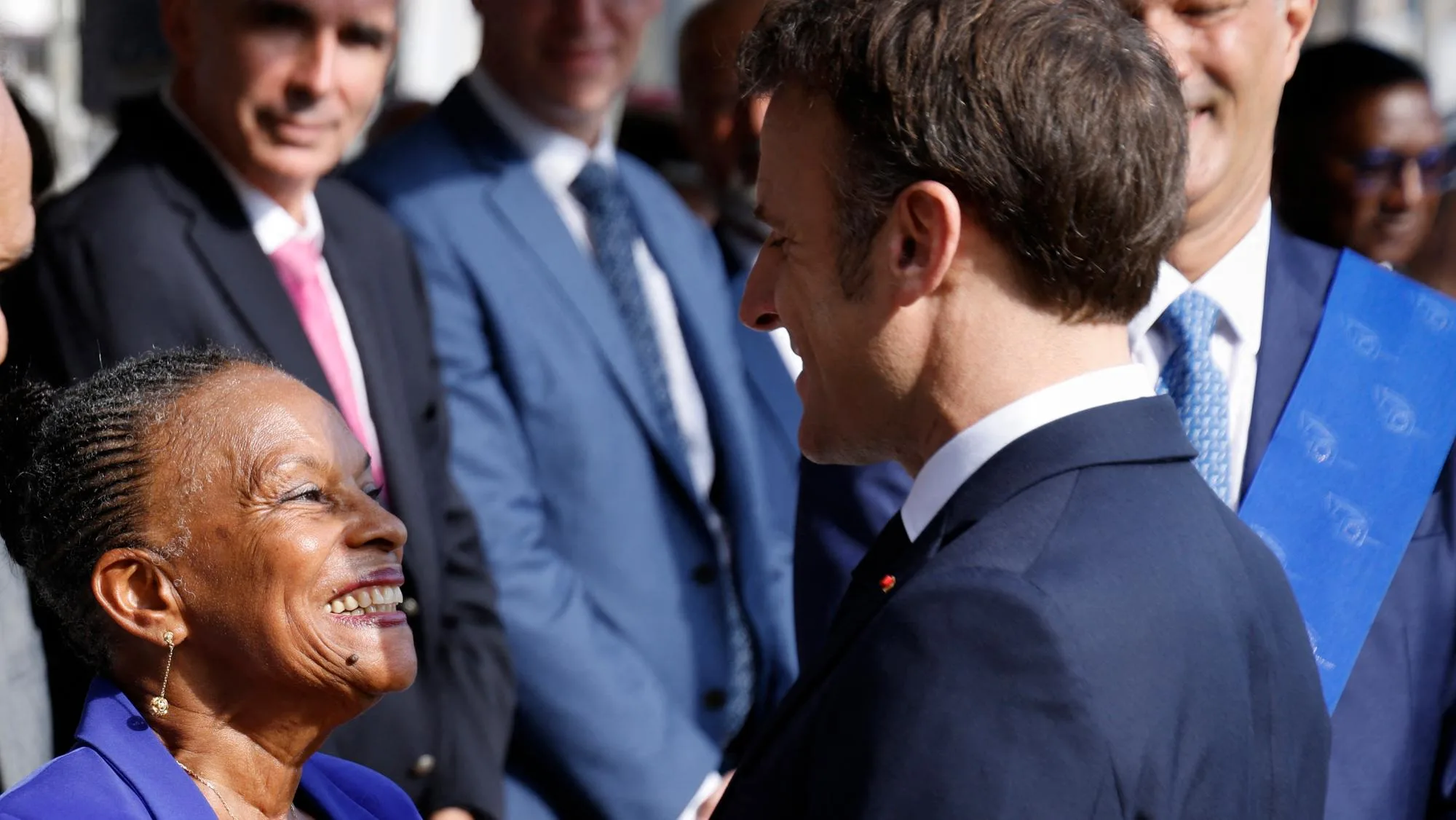 LE « CODE NOIR » BIENTÔT ABROGÉ ? MACRON SOUTIENT LA PROPOSITION DE LOI