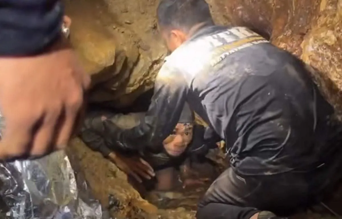 LAOS : « UNE SECONDE CHANCE DANS LA VIE »… RESTÉS COINCÉS ONZE JOURS DANS UNE GROTTE, DES SURVIVANTS TÉMOIGNENT