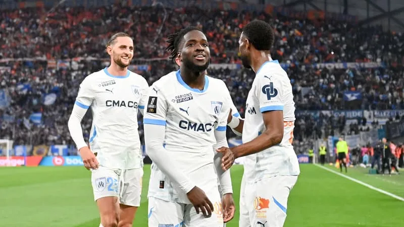 « DE ZERBI ET BENATIA N’ONT PAS VU LE PREMIER COUP DE POING DE RABIOT », JONATHAN ROWE DONNE SA VERSION DE LA BAGARRE QUI A SECOUÉ L’OM