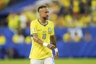« MON HEURE DE GLOIRE EST DÉJÀ PASSÉE » : NEYMAR VERS UNE RETRAITE INTERNATIONALE AVEC LE BRÉSIL ?