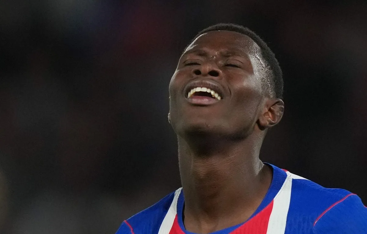 PSG – FC BARCELONE : COUP DUR POUR PARIS, QUI DEVRA FAIRE SANS NUNO MENDES POUR LE CHOC EN LIGUE DES CHAMPIONS